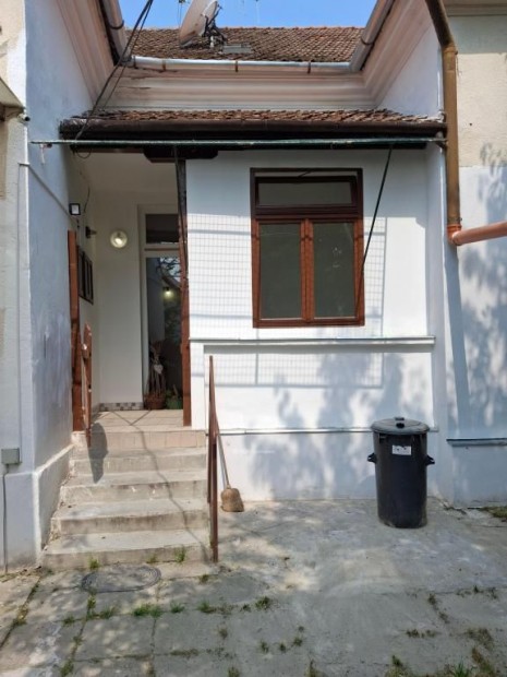 Gyulai elad 43 nm-es laks