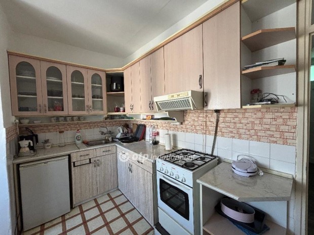 Gyulai elad� 56 nm-es lak�s