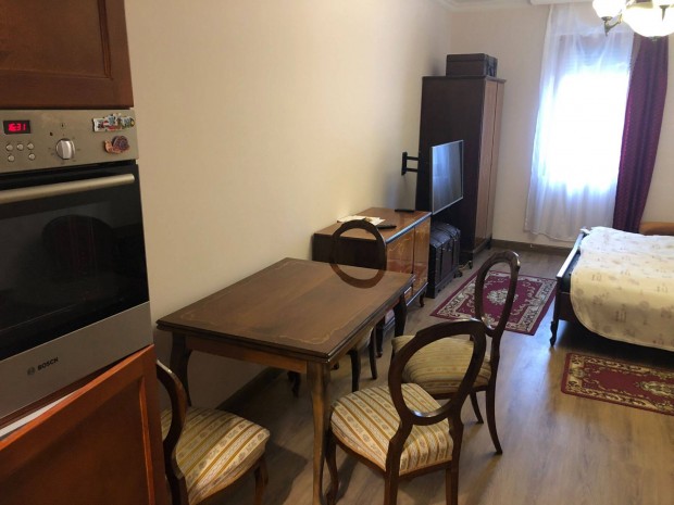 Gyuln belvrosban apartman albrletbe kid!