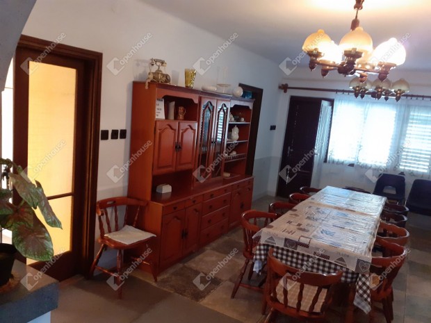 Gyuln mkd Apartman vagy 2 genercinak csaldi hz Elad