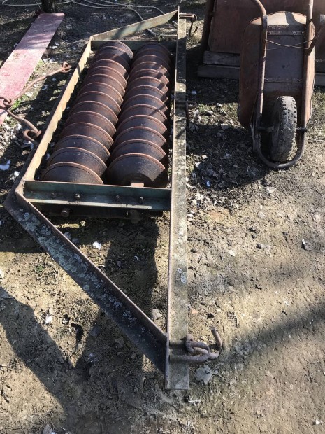 Gy�r�s henger elad�