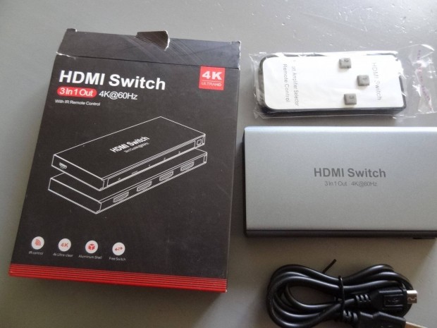 HDMI Switch 3 in out 4K távirányítóval
