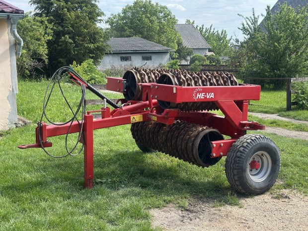 HE-VA Rolls 330 VIP Roller cambridge henger