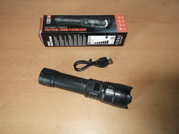 HG-024 Akkus zoomolható LED zseblámpa