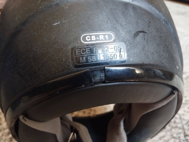 HJC z�rt buk�sisak