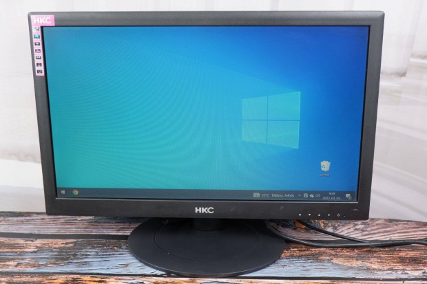 HKC 1816 18,5 LCD monitor D-SUB VGA