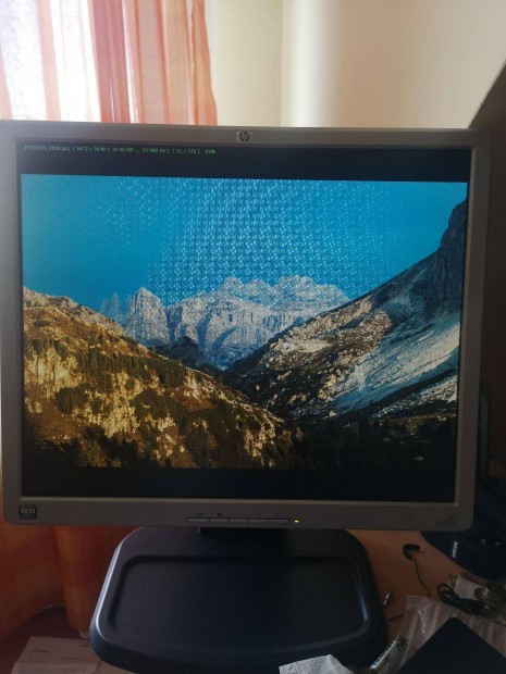 HP1940 monitor