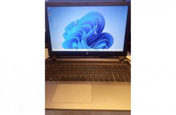 HP 15-ab108nh ngymagos AMD laptop