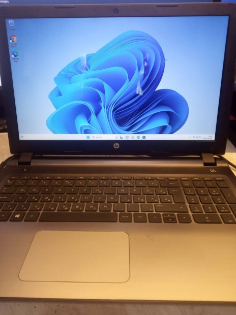 HP 15-ab108nh ngymagos AMD laptop