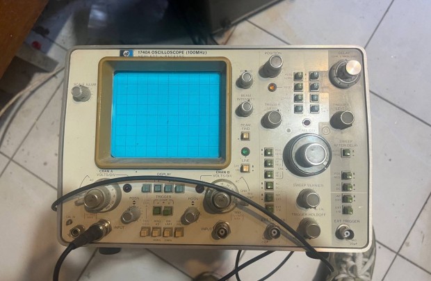 HP 1740A Oscilloscope