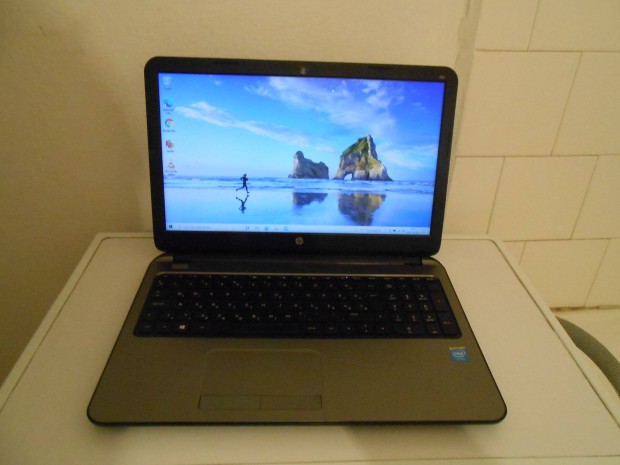 HP 250 G3 laptop! Dual Core, 4Gb ram 500Gb HDD! Csere is!