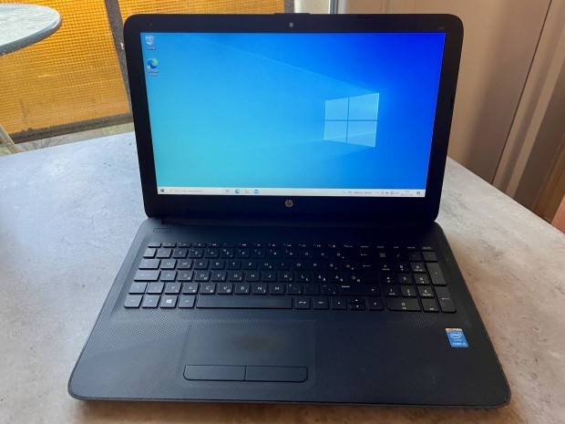 HP 250 G4 laptop - i5, SSD