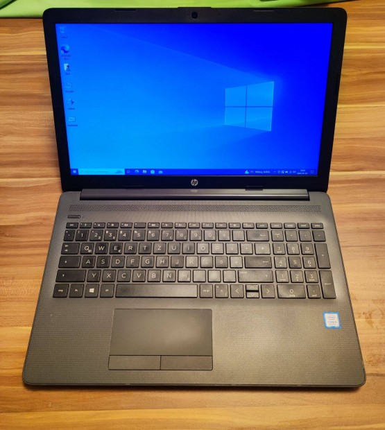 HP 250 G7 15,6" Fullhd i5-8265U 8Gb DDR4 laptop notebook elad