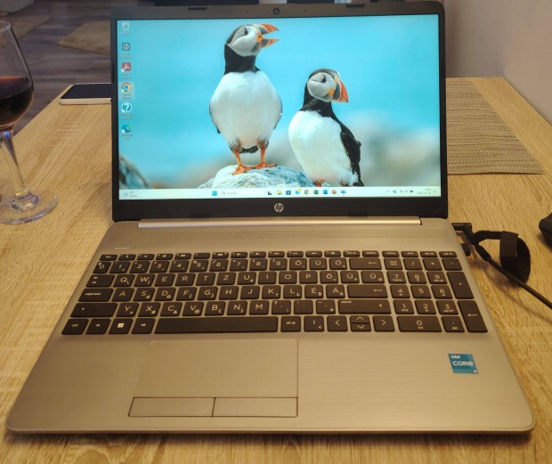 HP 250 G9 Notebook elad