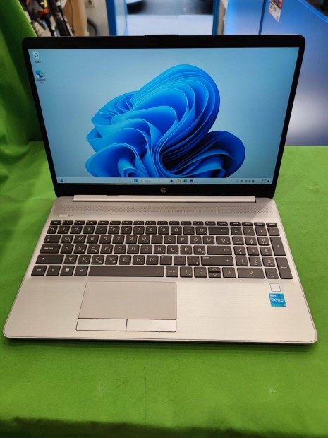 HP 250 G9 i3-1215U/8GB/512GB SSD laptop