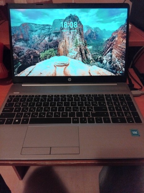 HP 250 G9 laptop