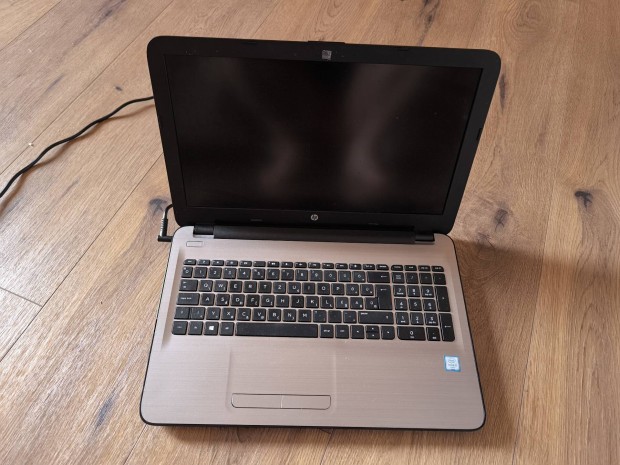 HP 250 g5 laptop notebook i5 ram:8gb SSD:512gb