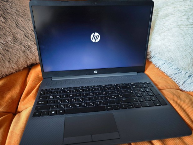 HP 255G8 (27K65EA) Notebook, fekete (hasznlt, jszer llapotban)