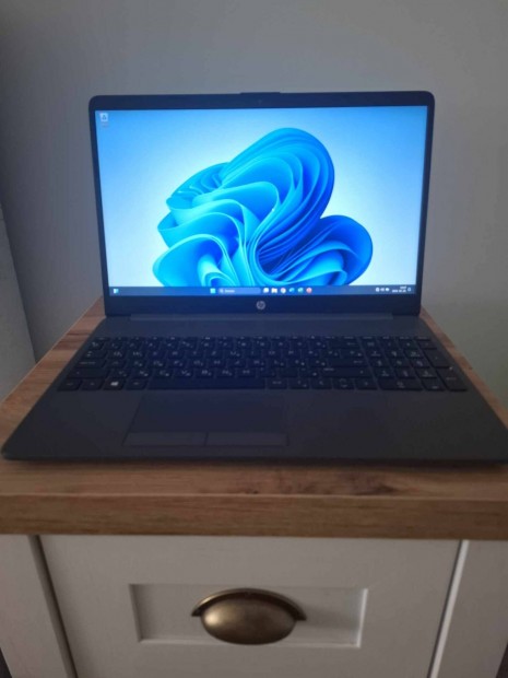 HP 255 G8 Laptop