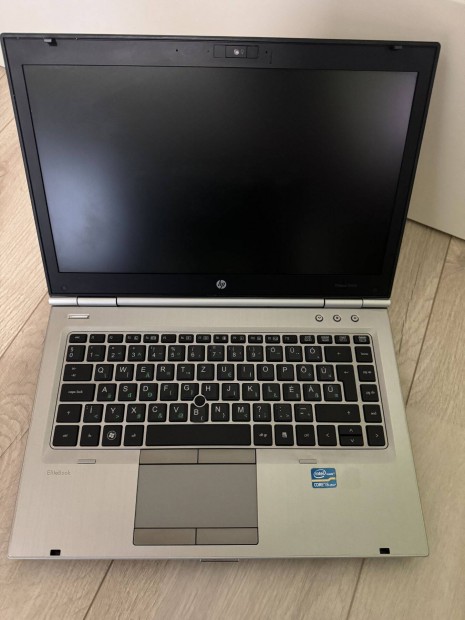 HP 8460p laptop - i5-2540m, 6GB ram, 128GB ssd, j akku