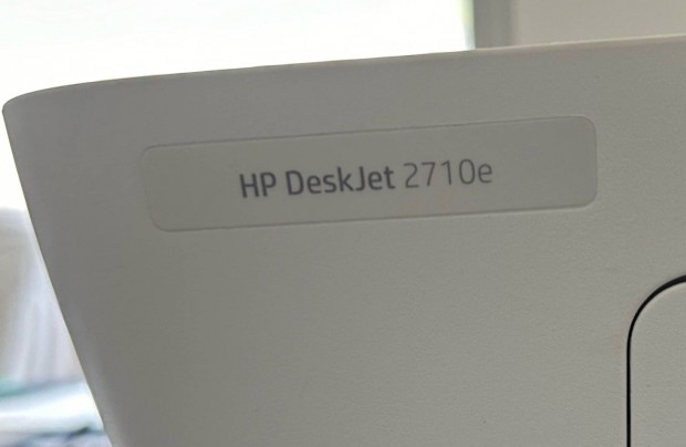 HP Deskjet 2710e