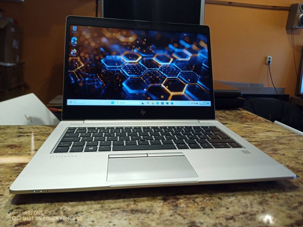 HP Elitebook 735 G6 - Ryzen3 Pro, AMD Vega6, full HD, fmhz!