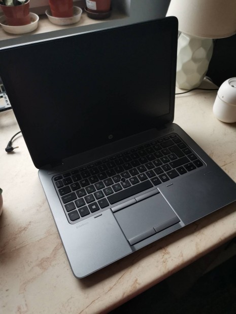 HP Elitebook 745 G2 laptop