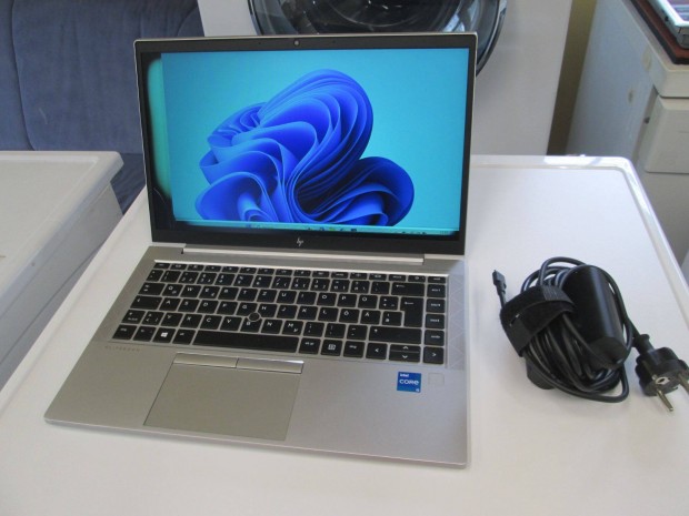 HP Elitebook 840 G8 notebook, i5 1135G7, 16 GB., 240 GB. kijelzsrlt