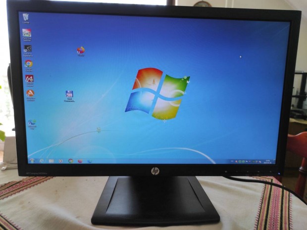 HP LA2306 monitor elad