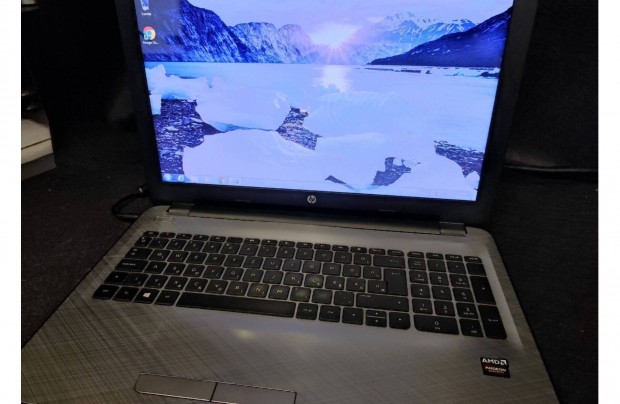 HP Laptop , AMD A8 4X2.20GHZ , 8GB , 2GB Video J ron!