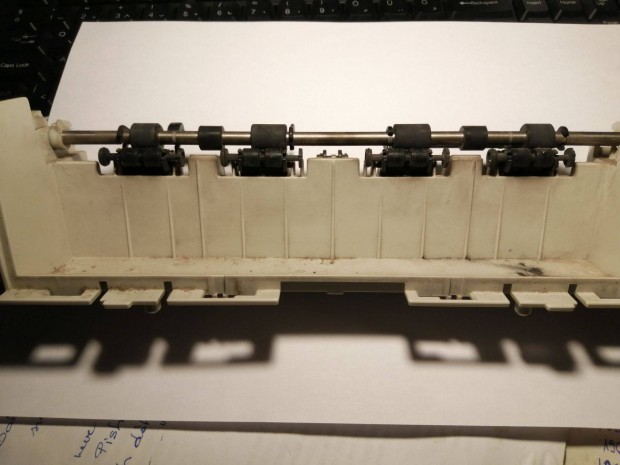 HP Laserjet 4000N alkatrész RB1-8738