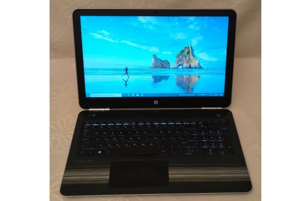 HP Pavilion 15-AU112NH laptop, hibtlan, j akku, Win10Pro