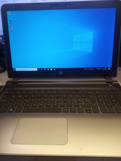 HP Pavilion 15 bj000nh i5-s (6 gen.) laptop