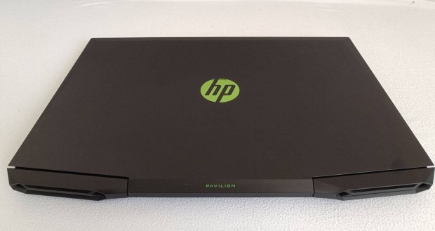 HP Pavilion Gaming 17.3, 144Hz, újszerű. Gtx 1660 hiba