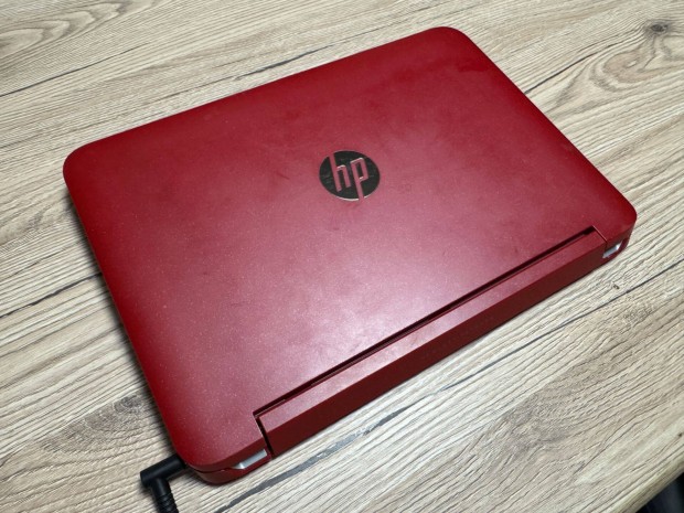 HP Pavilion - 11,6", Pentium N3520, 4 GB RAM, 120 GB SSD