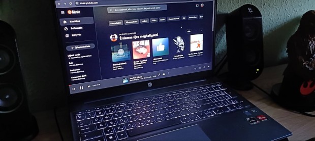 HP Pavilon Ryzen5 Laptop s plusz Tronsmart Force X Bluetooth hangfal 