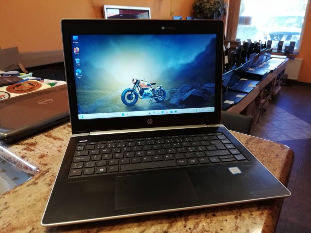 HP Probook 430 G5 - 8.gen i3, SSD, jó akku!