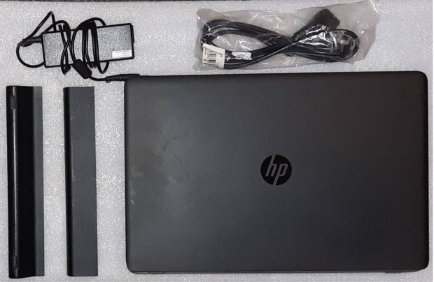 HP Probook 470 G2 17.3" laptop notebook Magyar billentyzet 2db aksi