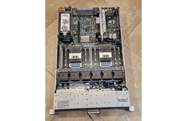 HP Proliant DL380p Gen8 - 8Sff - 2 x E5-2640 server