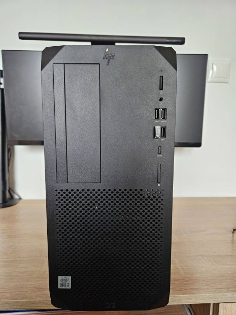 HP Z2 G5 T asztali PC i7 10700K, 48GB RAM, 1TB Nvme SSD