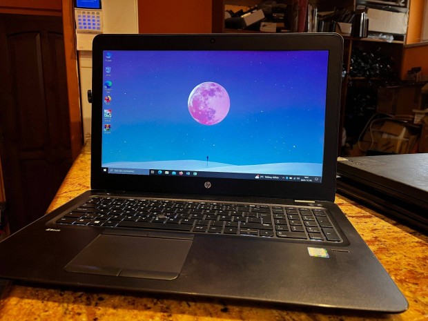 HP Zbook 15u munkalloms - i7, 512BG SSD, AMD Firepro!