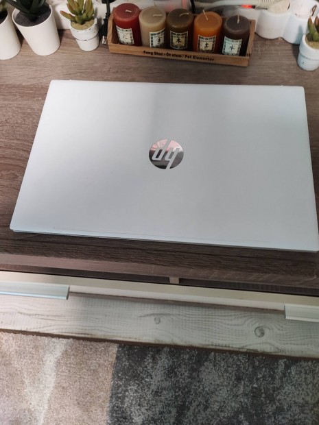 HP  zleti laptop Garancival  harmad ron 