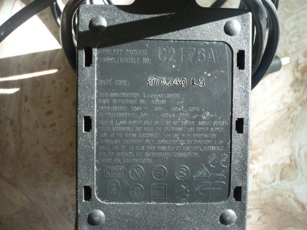HP adapter C2176A 30V. 400ma. 12W