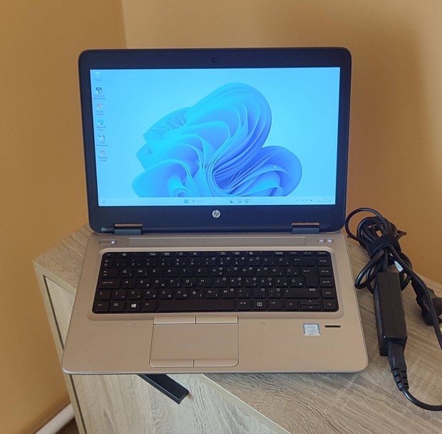 HP i5-7200U, 8Gb DDR4, 256SSD, villgt bill., Win11