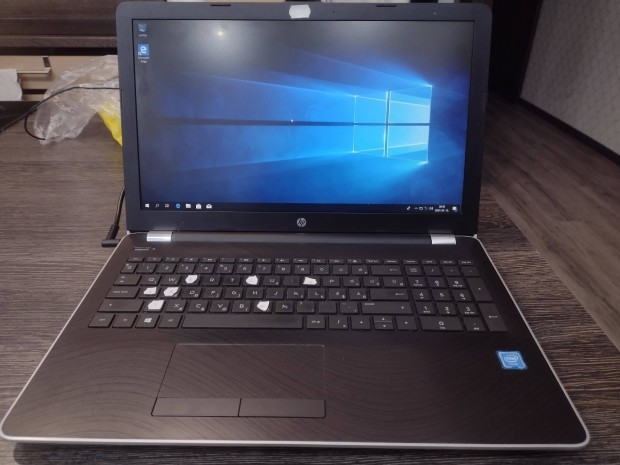 HP laptop 15-bs002nh