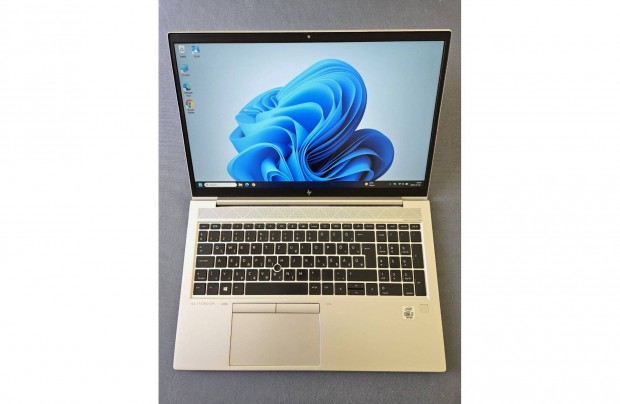 HP laptop 32 GB os