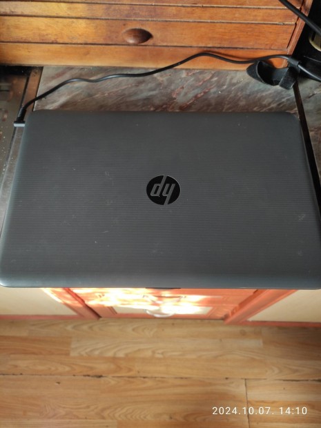 HP laptop 8 GB RAM, SSD 128 GB j llapotban 