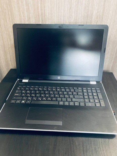 HP laptop elad - i5 8250U