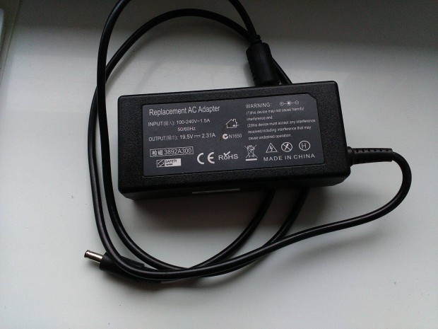 HP laptop töltő 19.5V 2.31A