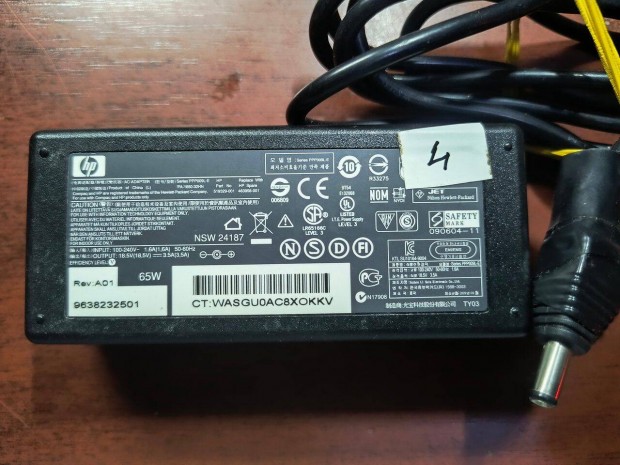 HP tpegysg 18.5V-3.5A